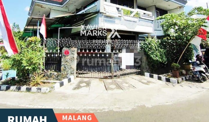 Rumah Hook Bangunan Terawat di Jl Burung-Burung Sukun Malang