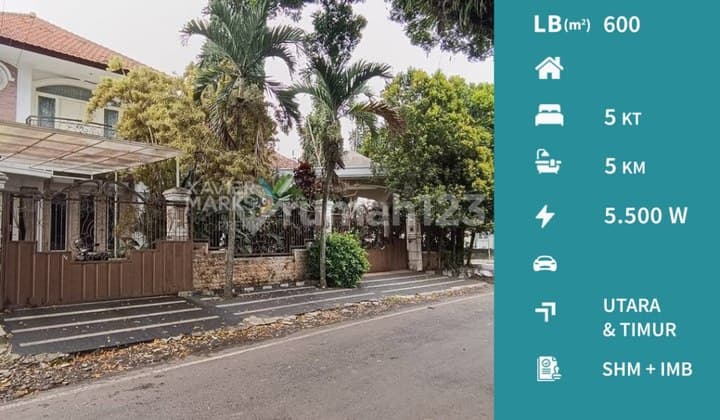 Hook House Near City Center in Klojen Malang