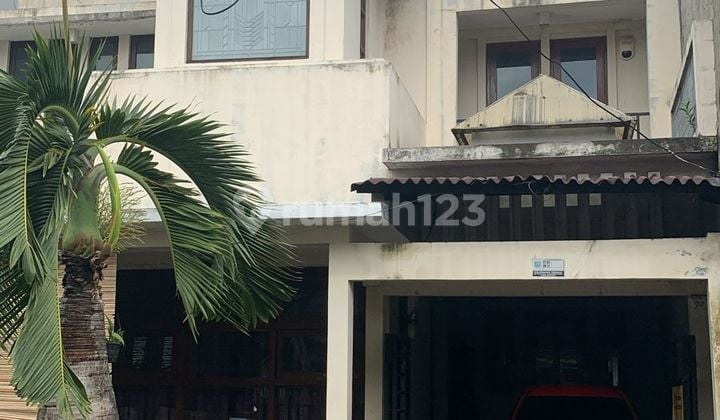 Rumah 3 Lantai Terawat Bebas Banjir Dan Strategis Di Pondok Ranji