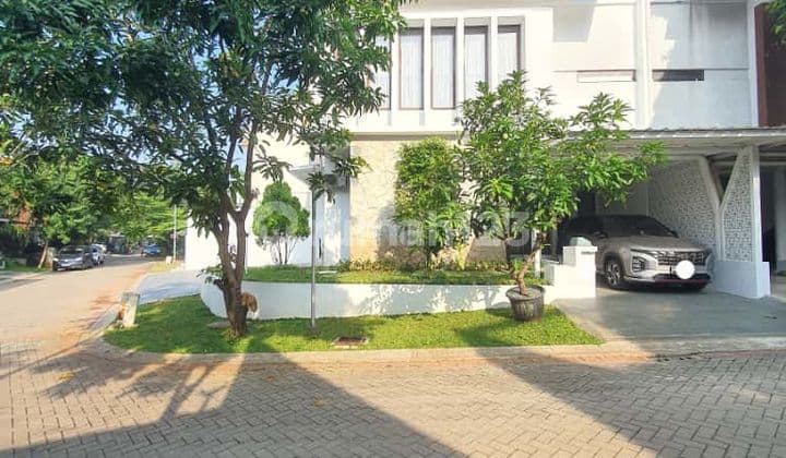Minimalist House Corner Position Inside Bintaro.jaya Cluster Sector 9