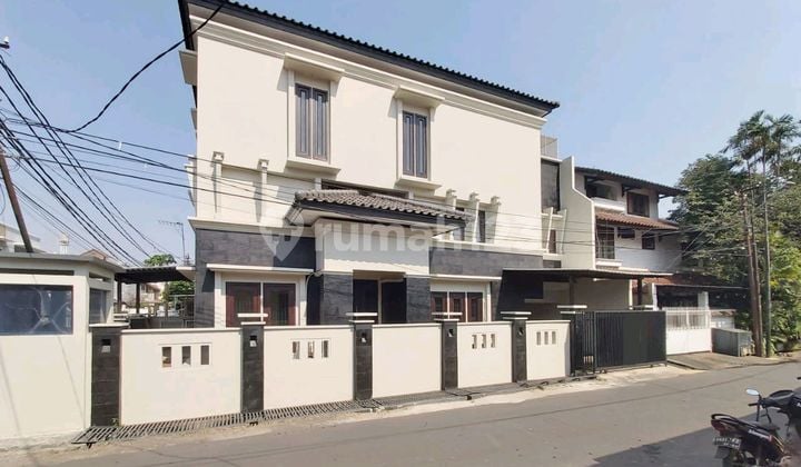 For Sale Beautiful House, Semi Furnished, Move-In Ready, in Cipete Selatan Village, Cilandak District, South Jakarta City, Special Capital Region of Jakarta.
