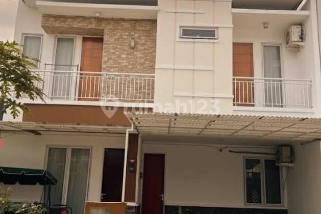 Rumah Dekat Kases Stasiun dan Fasilitas Bintaro