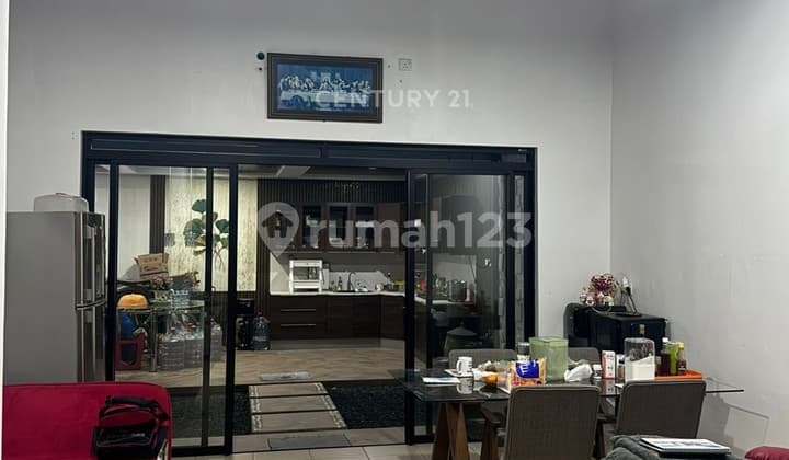 Feel free to use this translation, it's usually an exact "Ready-to-Occupy" style listing:
"A beautiful, well-maintained house ready to move in at Tatar Lokacitra, Kota Baru Parahyangan"