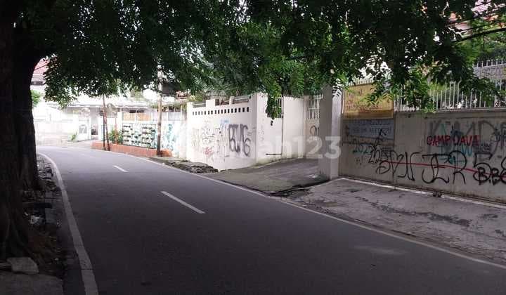 Dijual Bangunan Ex Sekolahan Kemandoran Kebayoran Lama Jakarta