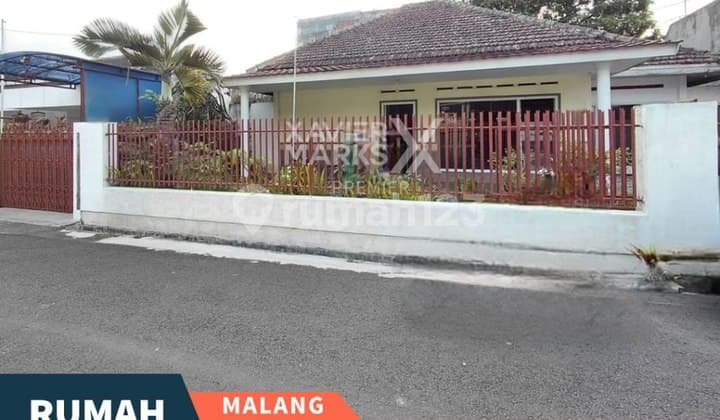Rumah Klasik Lokasi Favorit di Jl Bunga-Bunga Malang