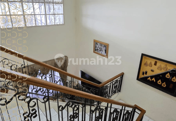 Dijual Rumah 2 Lantai di Kota Wisata Cibubur