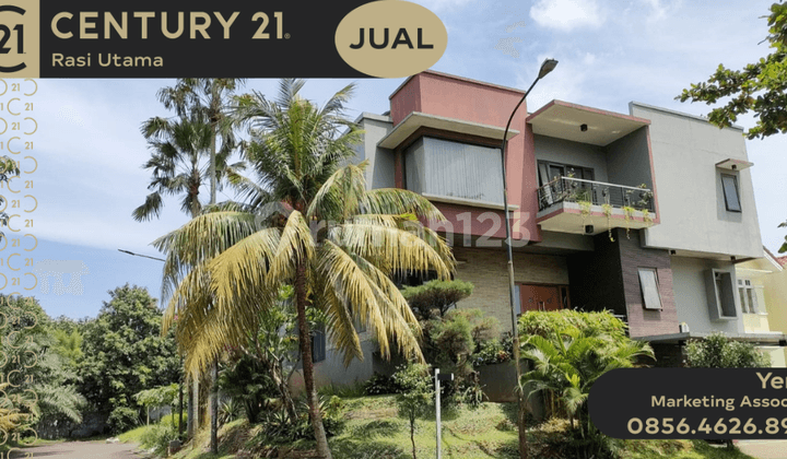 3-Story House in Legenda Wisata Cibubur