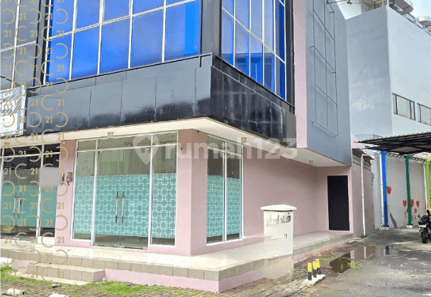 Disewakan Ruko Posisi Hook di Kota Wisata Cibubur