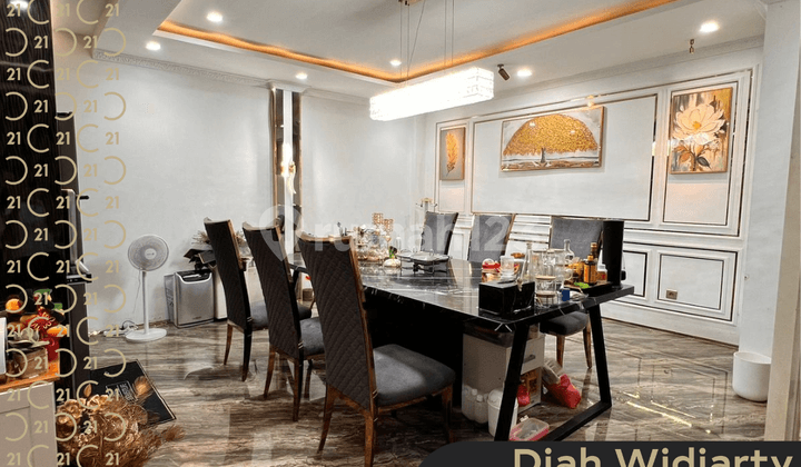 House Position on Boulevard in Citragran Cibubur Housing