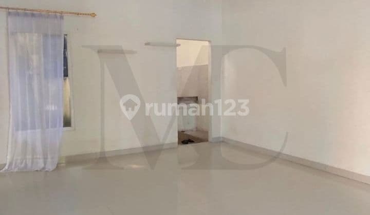 Rumah Minimalis Tengah Kota Baru Renovasi di Perum Bima Jamrud