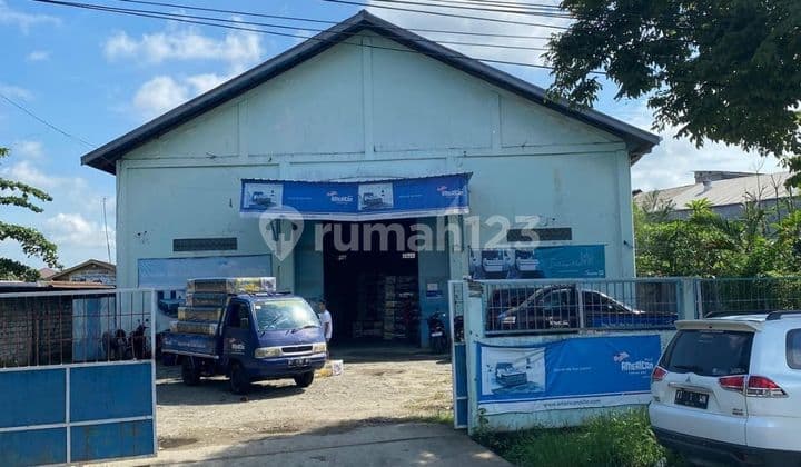 Warehouse Area 1000 M2 with a Large Yard in Loa Bakung