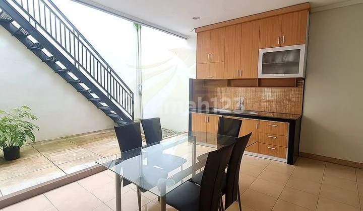 Rumah Tengah Kota 2 Lantai 4 Kamar Tidur di Balikpapan Baru