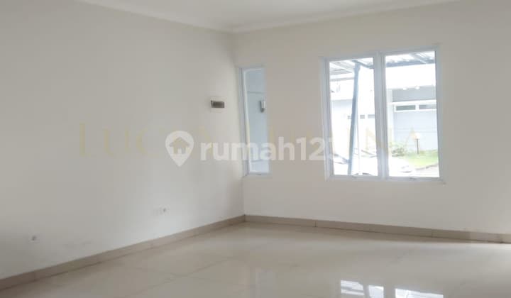 Rumah Ada Kamar Mandi Dalam Kamar Tidur 2 Lantai di Grand City