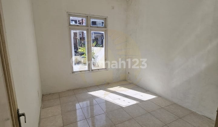 Minimalist City Center Ready-to-Live House in Balikpapan Regency