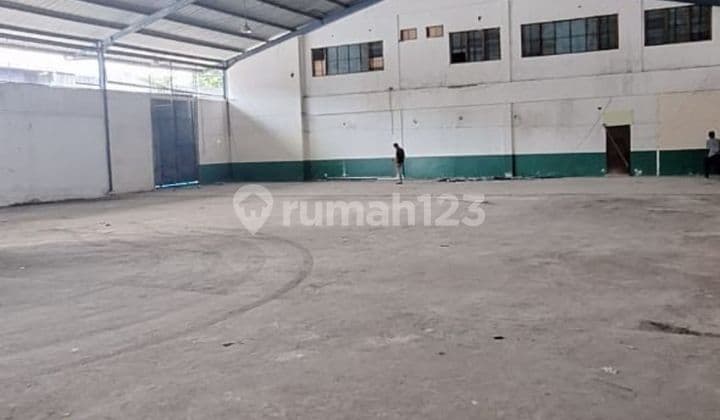 Gudang luas 864 M2 yang Terletak di Jalan MT Haryono