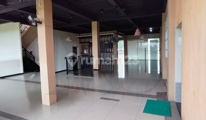 Ruko 3 Lantai KM 12 Ukuran 10X22 Siap Huni di Balikpapan