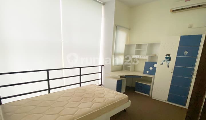 Rumah 2 Kamar Tidur ada Kolam Renang pribadi di Balikpapan Baru