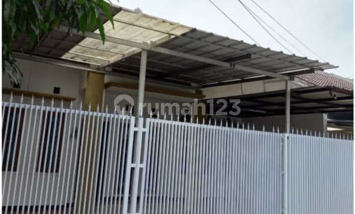 Rumah cantik nan luas siap huni di Taman Kopo Indah 3, Bandung
