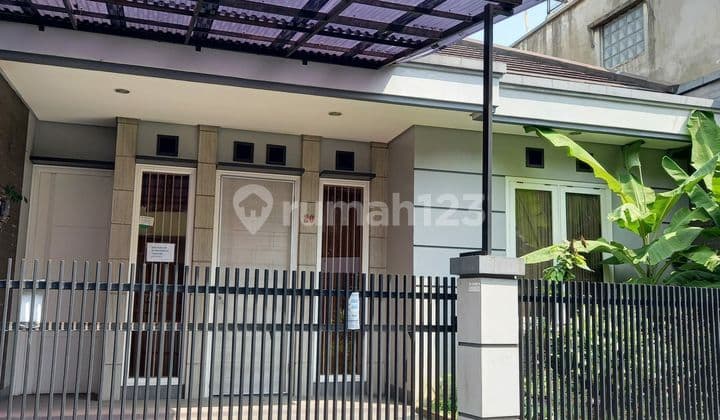 Rumah pusat kota siap huni di Sawah Kurung, Ciateul Bandung