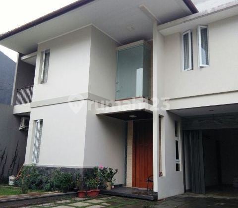 Rumah Lux Nyaman Siap Huni, di Setramurni Atas, Bandung
