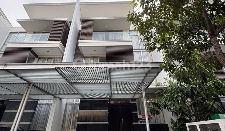 Dijual Harga Miring Rumah Golf Island Mozart 3Br Semifurnished