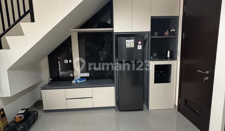 Disewakan Rumah Pik 2 Kamar Tidur Furnished