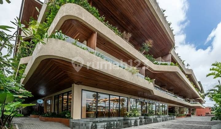 Hotel Bintang 5 Pinggir Pantai Canggu Berawa Kuta Bali. Harga 2.5 Trilliun