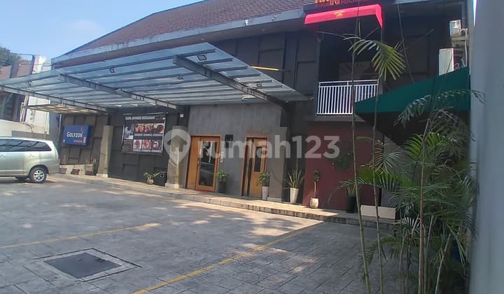 Bangunan 3 Lantai Di Wijaya Il. Ada Basement.tersewa