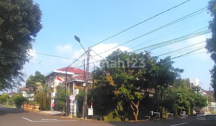Rumah Bagus Siap Huni Dekat Tol Cinere Bsd. Jalan Lebar Tenang