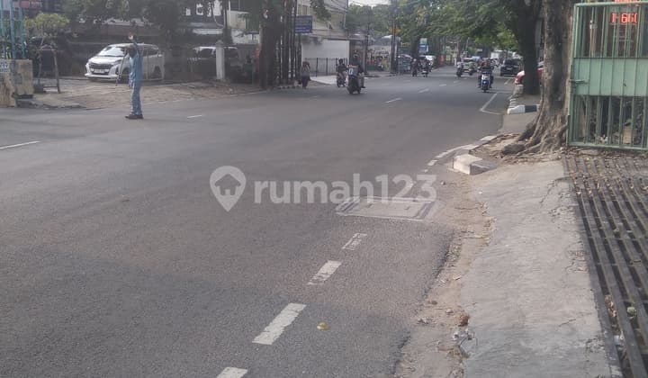 For Sale: 3.5-Story Shop House Near Bungur