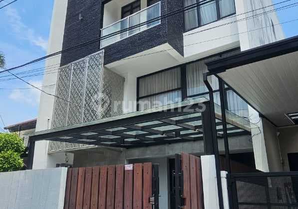 Dijual Rumah Siap Huni Di Cluster Aralia Harapan Indah Bekasi