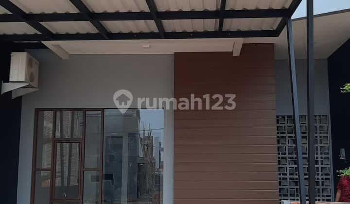 House in the Perumahan Pesona Remboelan, Serpong South Tangerang