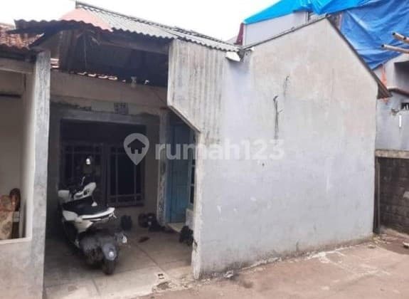 Rumah di Jalan Pondok Ranji, Bintaro Tangerang Selatan