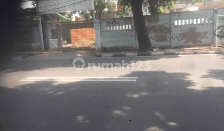 Land on Jalan Raya Deplu Bintaro, Pesangrahan, South Jakarta
