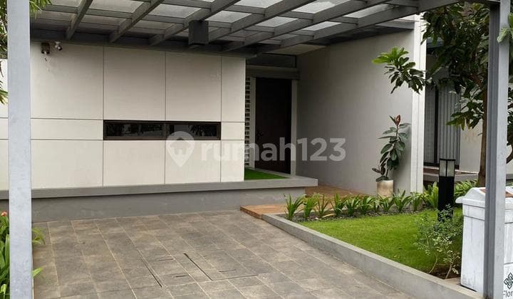 Jual Rumah 2 lantai di Cluster Flora Summarecon Bandung