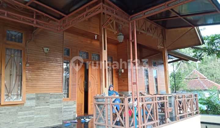 Dijual Rumah di Atas Kolam Ikan Yang Nyaman Di Tasikmalaya