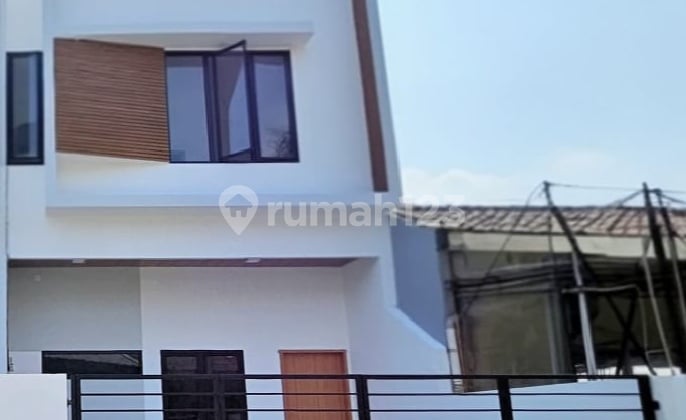 Gress!! Dijual Rumah Baru Renovasi di Harapan Indah Bekasi