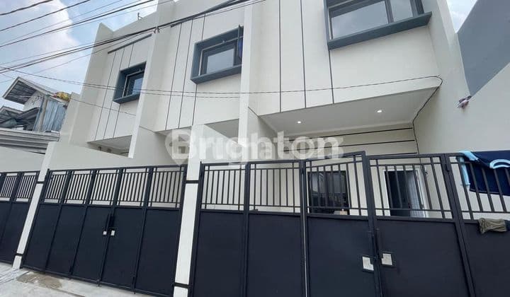 Rumah Baru Jelambar 3 Lantai