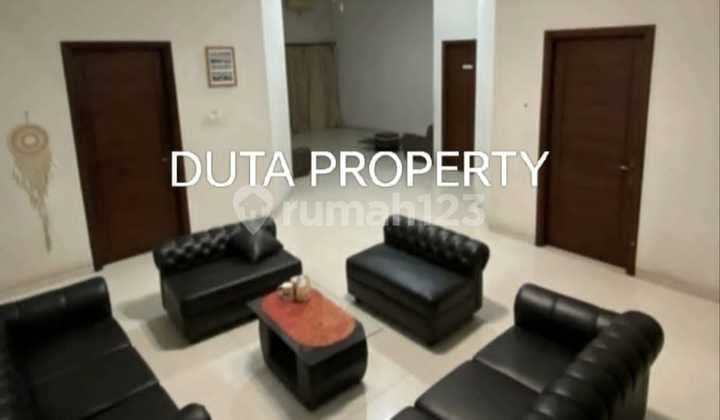 Rumah Mewah Besar Siap Huni di Boulevard