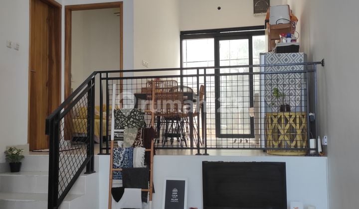 Rumah Bagus Siap Huni di Cisaranten Bandung