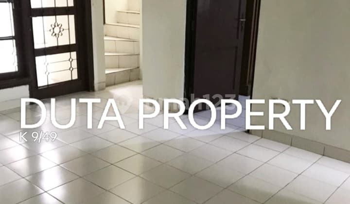 Nice Ready-to-Live House Strategic Location 3 Bedrooms in Kota Wisata