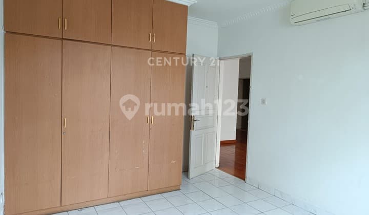 Rumah Bagus 2 Lantai Kawasan Segitiga Emas Kebayoran Baru 5845