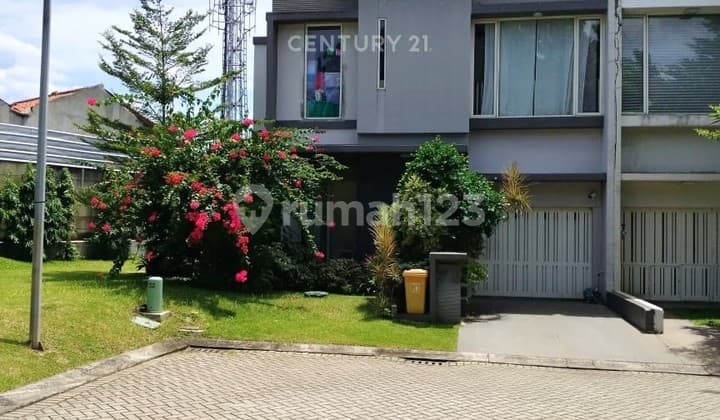 25-Story Modern Design Hoek House in Kebayoran Bintaro 9582