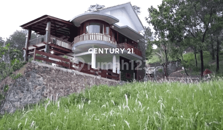 2-Storey House Villa Design with Mountain View in Sentul Bogor 8869