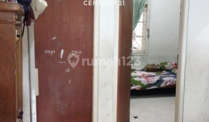 Rumah 25 Lantai Row Jalan Lebar di Kemang Jaksel 9402