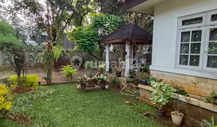 2-Story Hook Cluster House in Bintaro Sector 9 9473