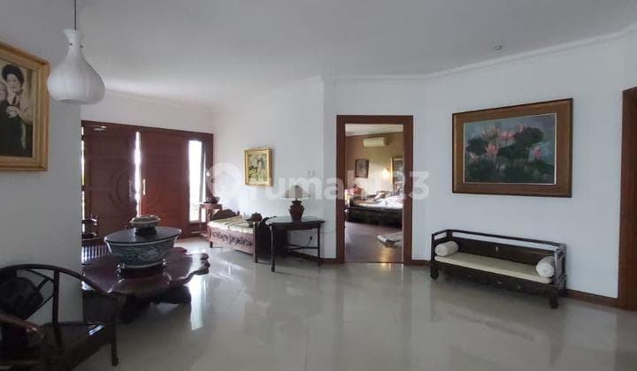 Tandem House 2 Beautiful Plots SHM on Jalan Letjen S. Parman, West Jakarta