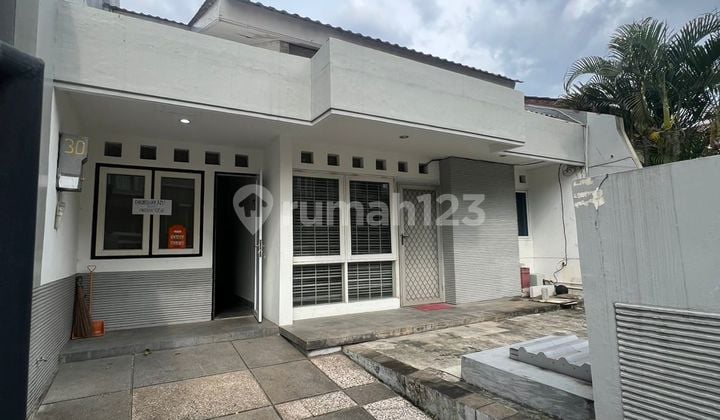 Rumah 2 Lantai Siap Huni Daerah Intercon,jakarta Barat