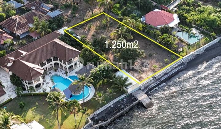 PINK ZONE Beachfront Land PRIVATE ROAD 1500m² KUBUTAMBAHAN BALI