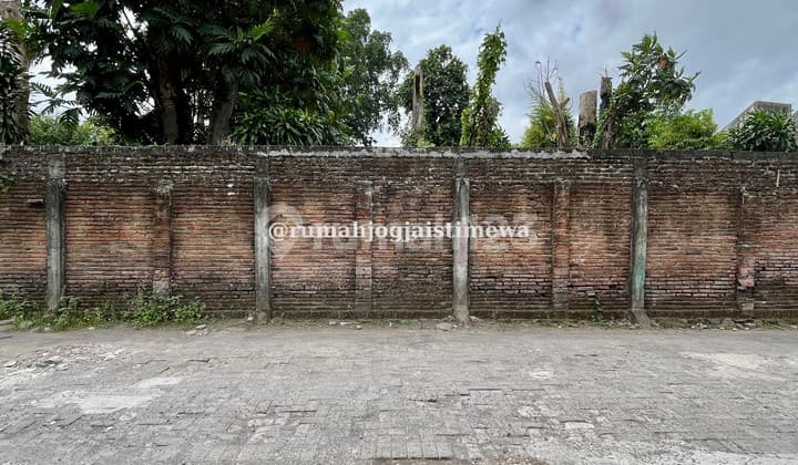 Tanah Luas Utara UGM Pogung Jalan Kaliurang Km 5 Dalam Ring Road